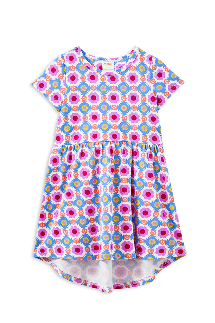 MILKY RETRO VIBE DRESS