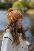 ACORN DAISY BEANIE CARAMEL