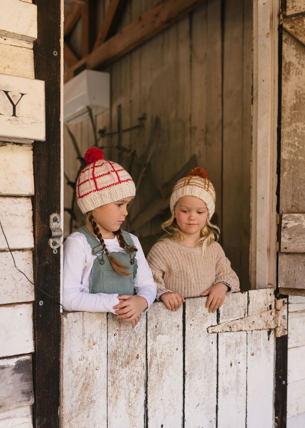ACORN CROSSROADS BEANIE BROWN & CARAMEL