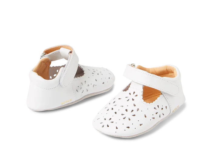 BOBUX SOFT SOLE LACEY WHITE