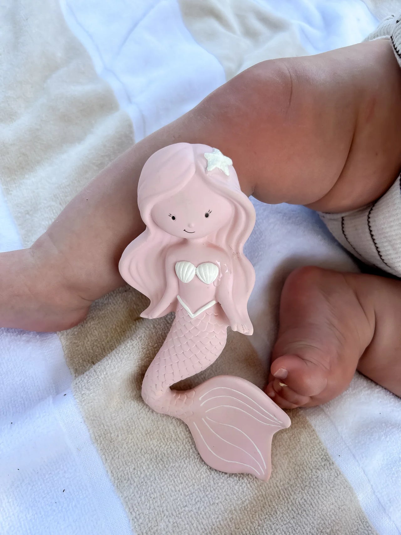 WINNIE PARKES MAEVE THE MERMAID NATURAL RUBBER TEETHER - BERRY