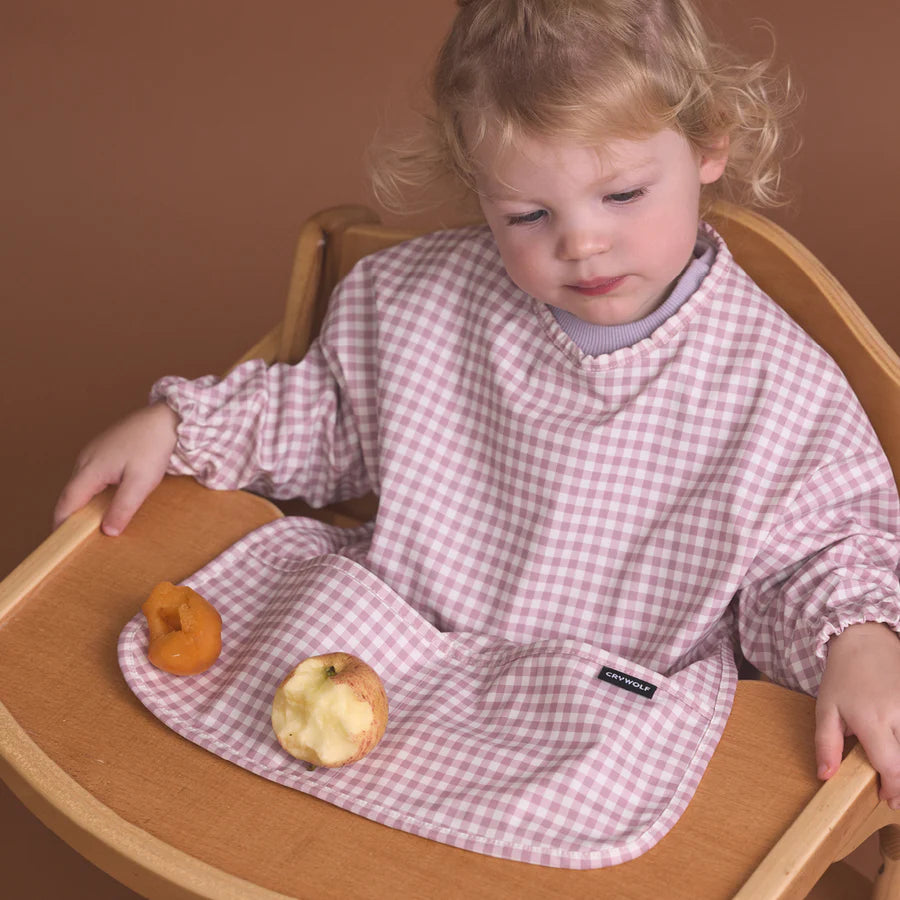 CRYWOLF MUCK ABOUT APRON GINGHAM