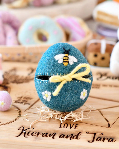 TARA TREASURES FELT EGG COVER - BLUE BEE MOTIF