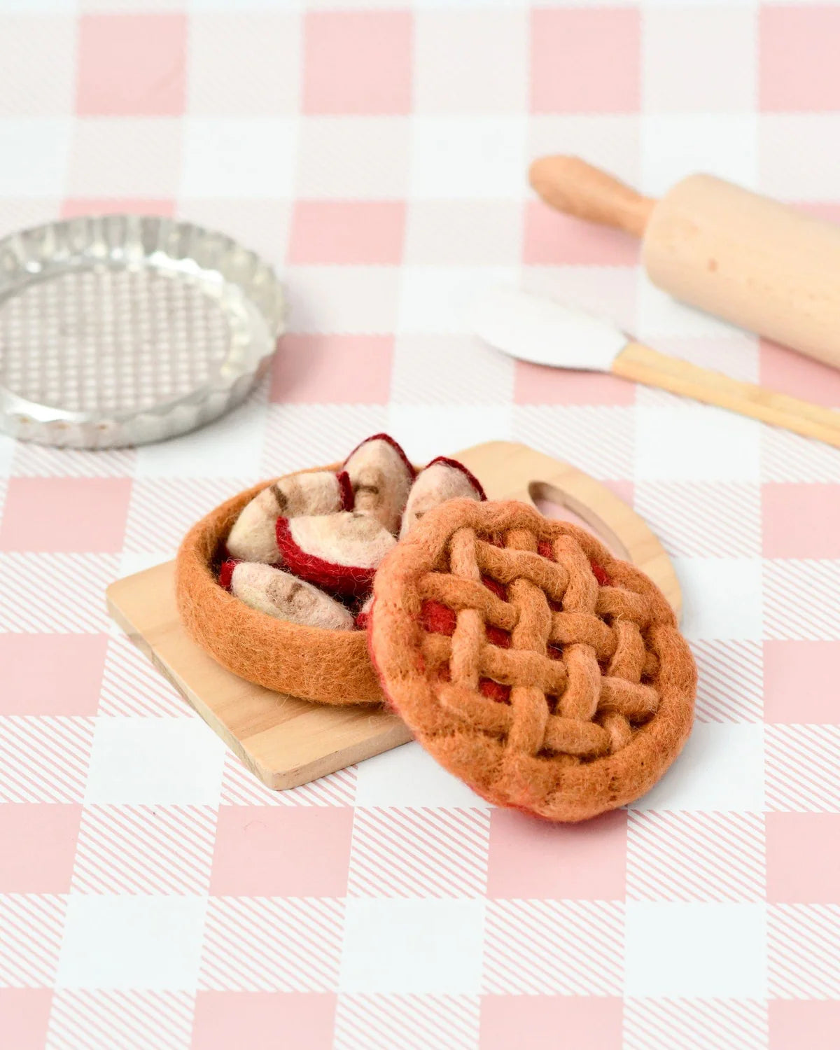 TARA TREASURES FELT APPLE PIE PLAY FOOD SET