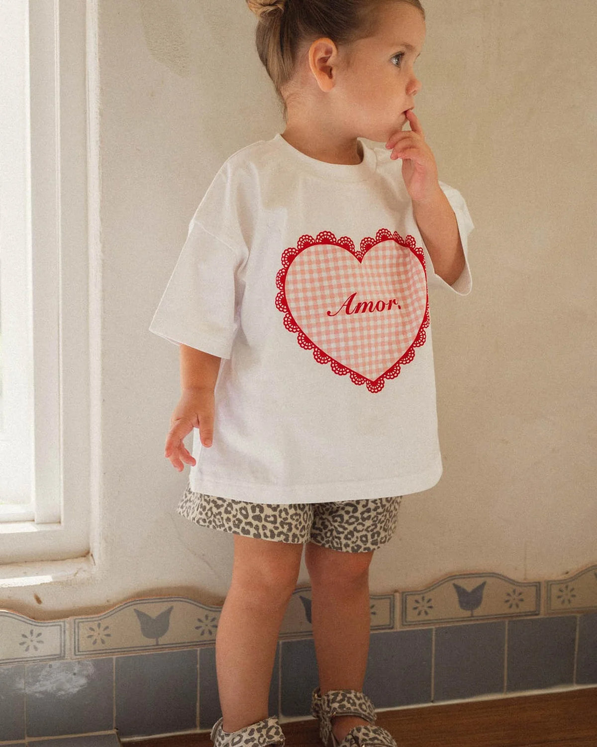 WALNUT FELIX TEE - AMOR HEART