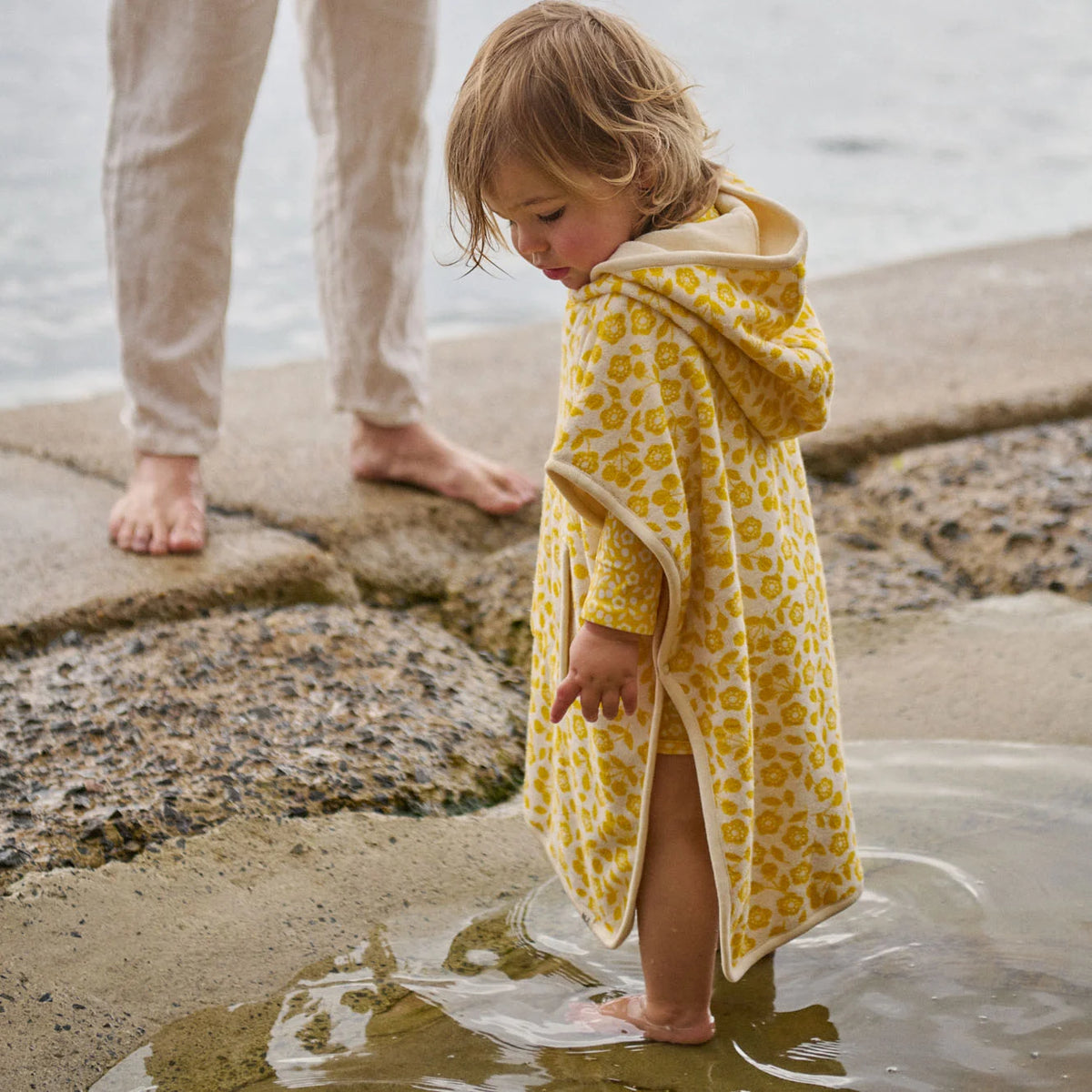 NATURE BABY ORGANIC COTTON PONCHO TOWEL KITCHEN GARDEN FREESIA PRINT