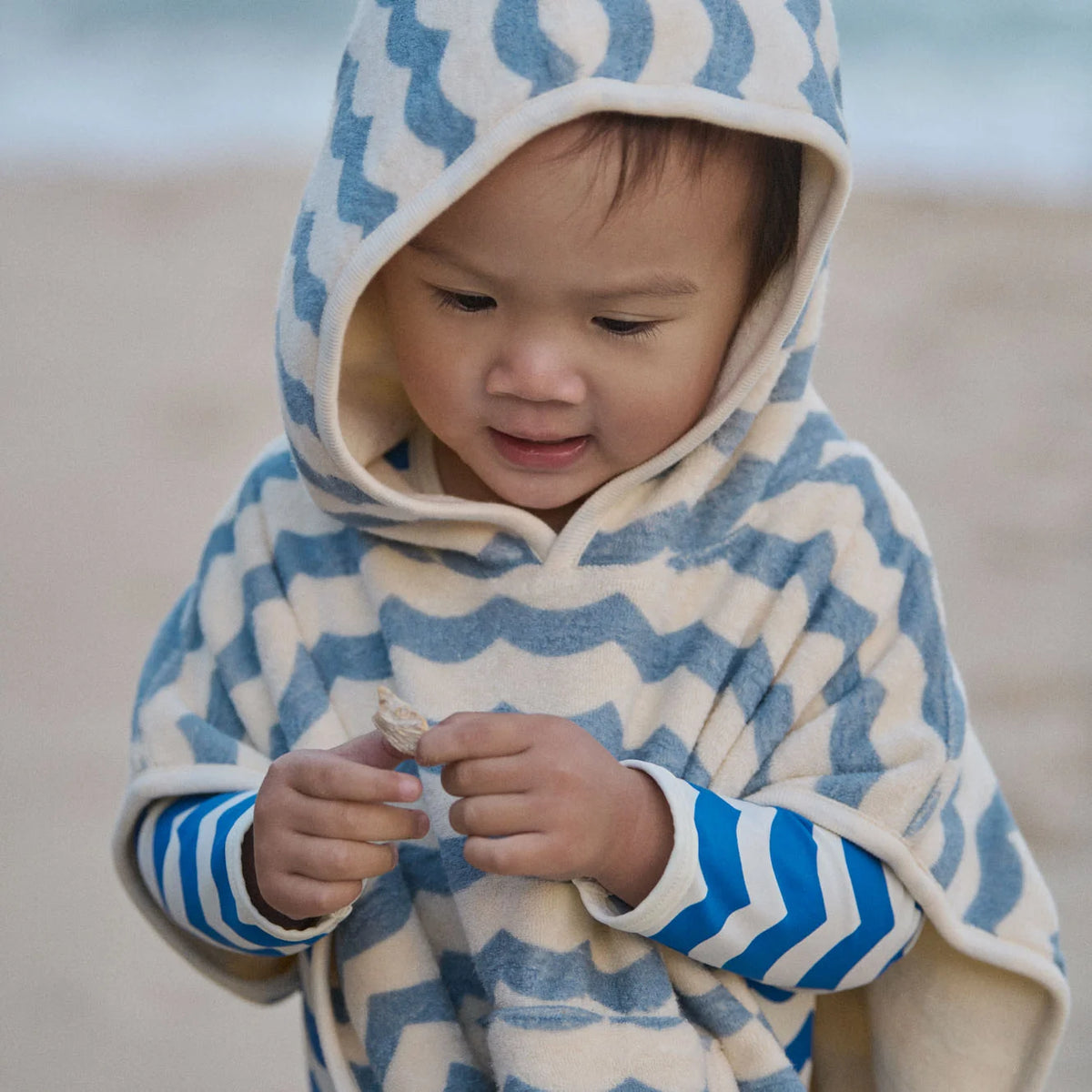 NATURE BABY ORGANIC COTTON PONCHO TOWEL WAVES PRINT