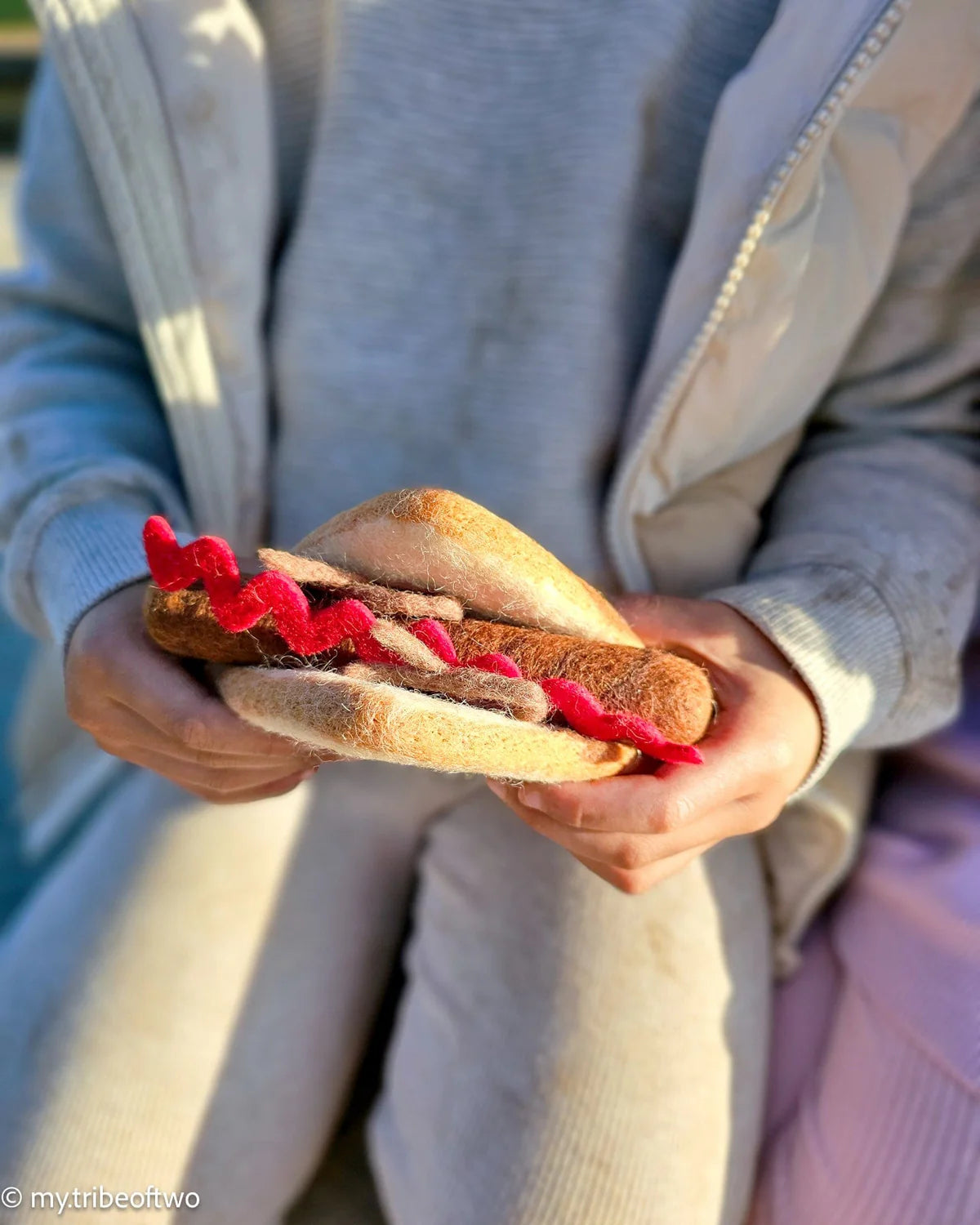 TARA TREASURES FELT SNAG SAUSAGE SIZZLE SET