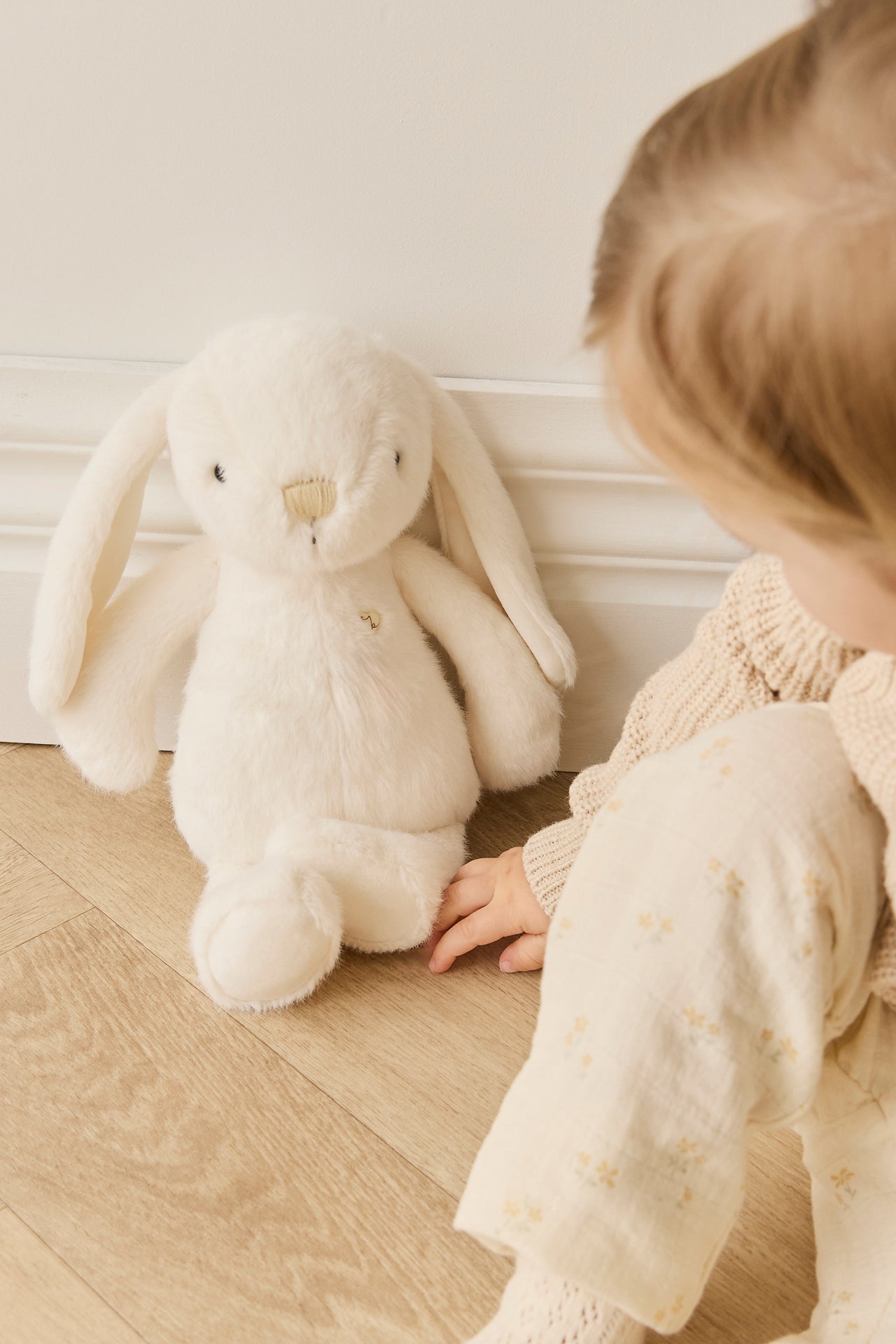 JAMIE KAY SNUGGLE BUNNIES - PENELOPE THE BUNNY -  MARSHMALLOW