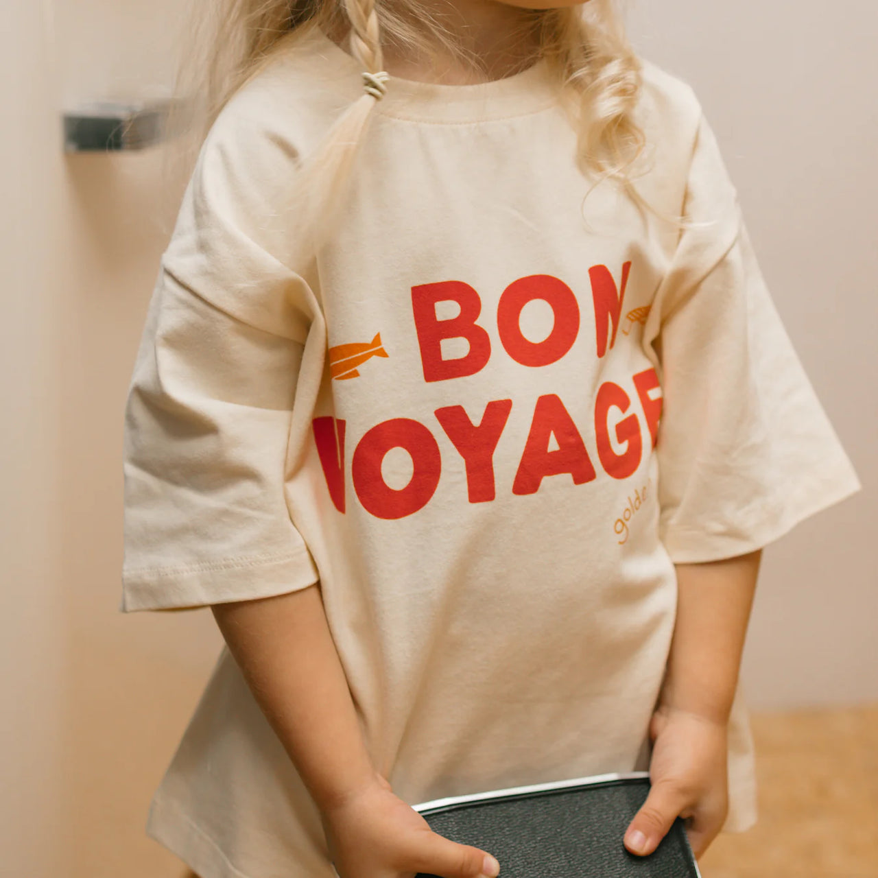 GOLDEN CHILDREN BON VOYAGE TEE VANILLA PARFAIT