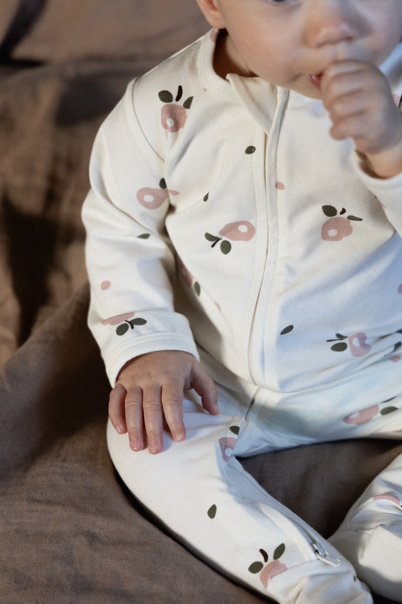NATURE BABY DREAMLANDS SUIT POSEY BLOSSOM ROSE PRINT