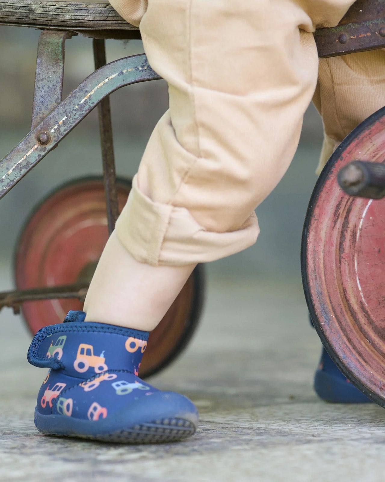 TOSHI GUMBOOTIES NEOPRENE TINY TRACTORS