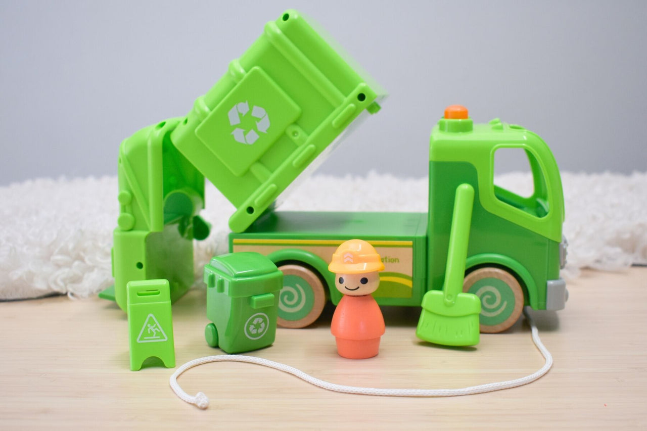 WOODEN RECYCLE TRUCK WITH SOUND AND LIGHT