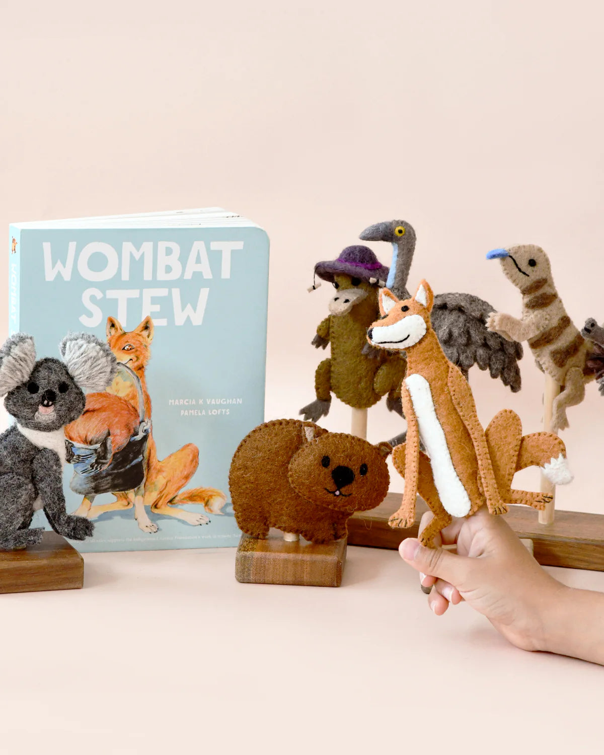 TARA TREASURES FELT WOMBAT STEW FINGER PUPPETS