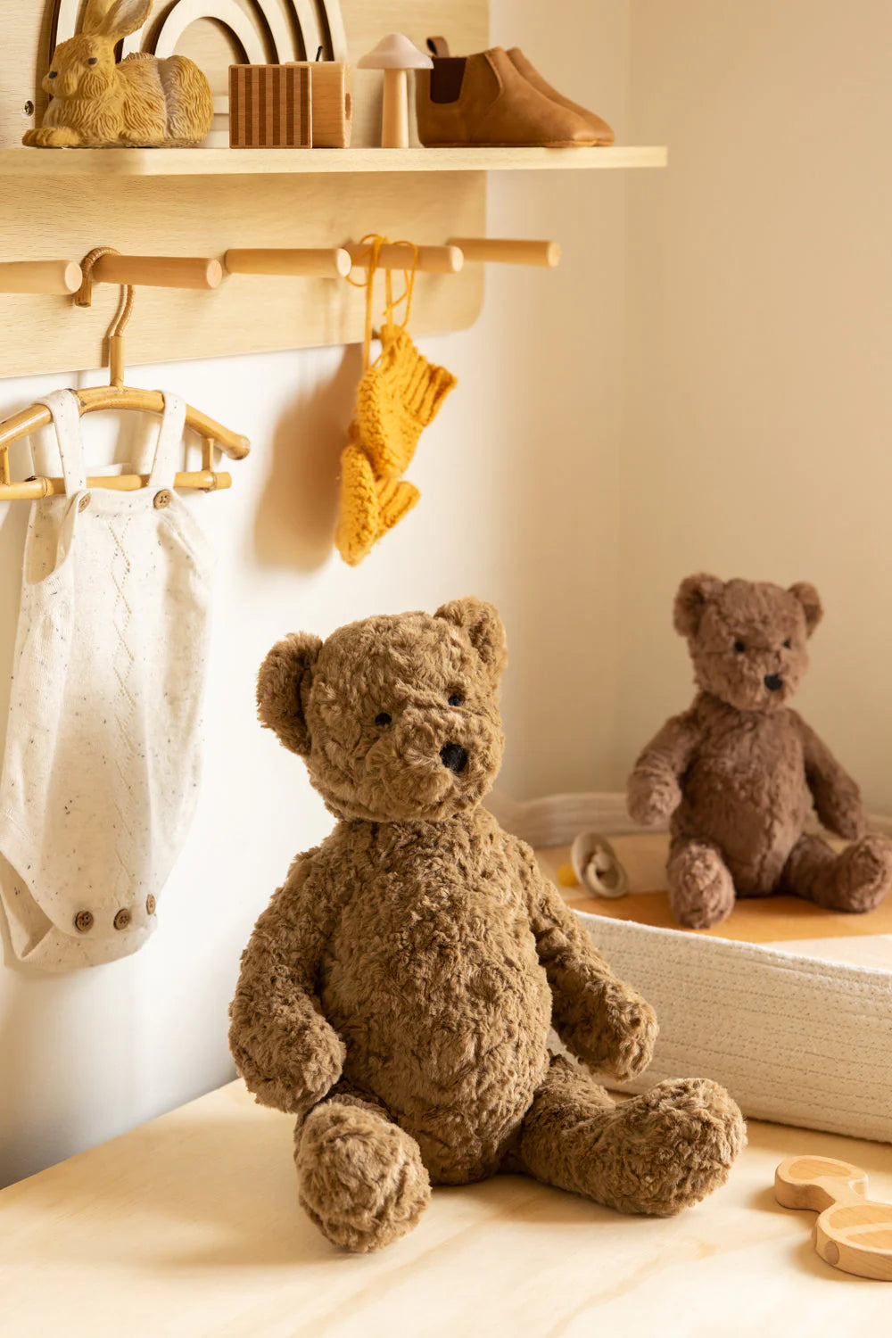 NANA HUCHY BENNY THE BEAR