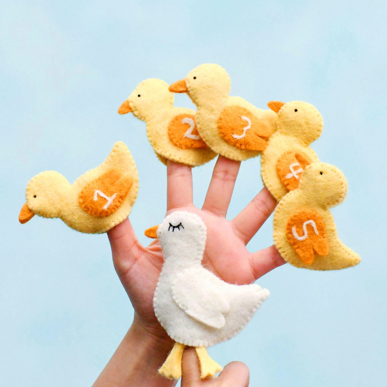 TARA TREASURES FIVE LITTLE DUCKS-FINGER PUPPET SET