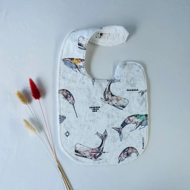 LITTLE WARRIOR & CO ORGANIC COTTON FEEDING BIB - WHALE TRIBE