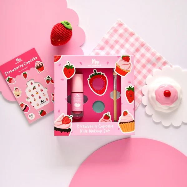 NO NASTIES STRAWBERRY CUPCAKE NATURAL MAKEUP SET