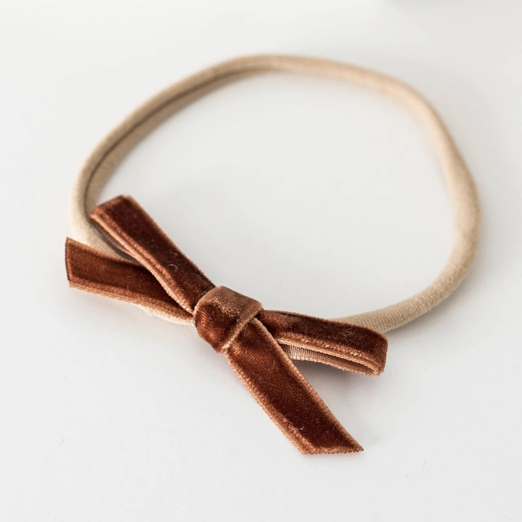 VELVET BABY BOW HEADBAND TOFFEE