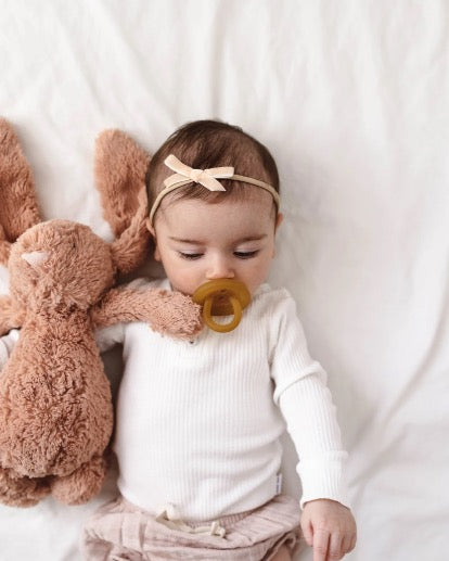 VELVET BABY BOW HEADBAND LYCHEE