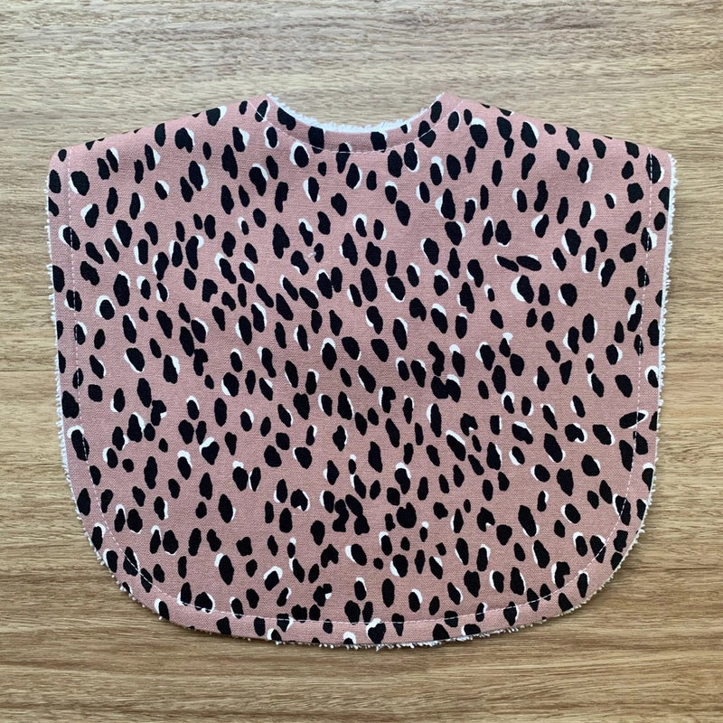 TILDA AND MOO DOUBLE DOT CLASSIC BIB