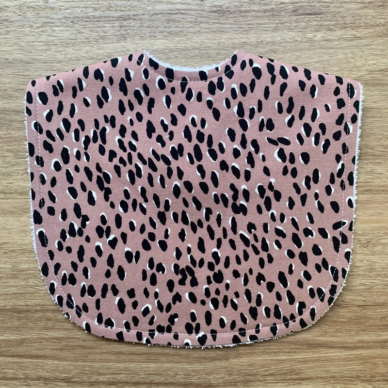 TILDA AND MOO DOUBLE DOT CLASSIC BIB